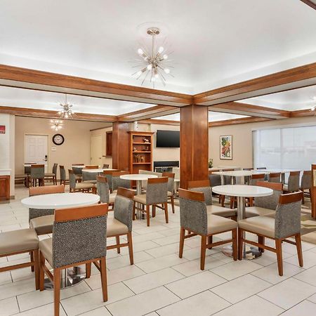 Best Western Plus Riata Brownwood Bagian luar foto