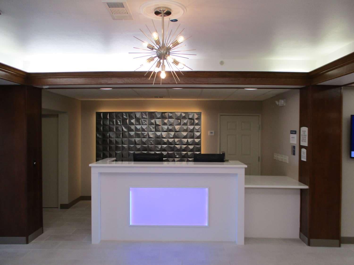Best Western Plus Riata Brownwood Bagian luar foto