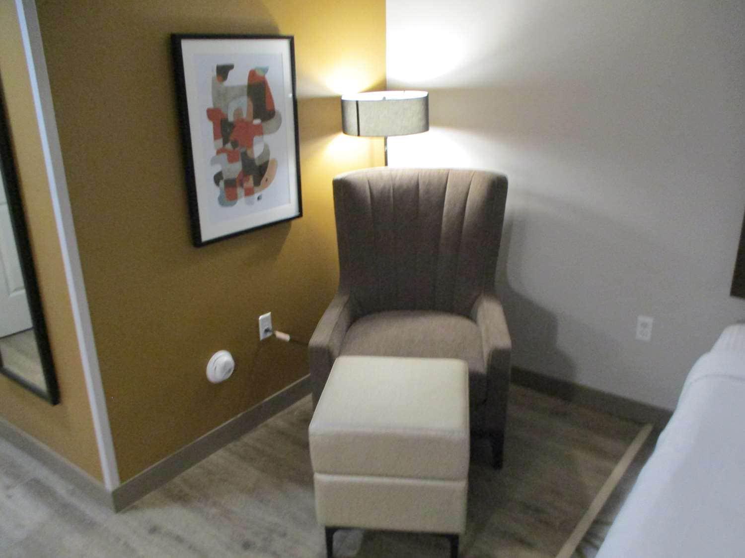 Best Western Plus Riata Brownwood Bagian luar foto