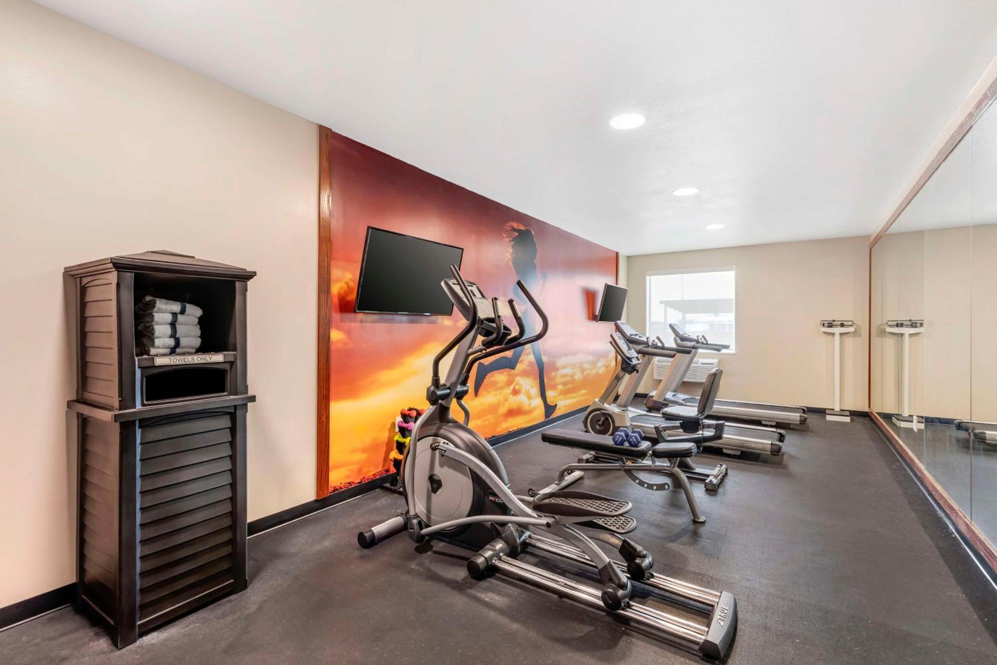 Best Western Plus Riata Brownwood Bagian luar foto